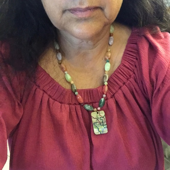 Hand crafted Beaded necklace with map medallion - Picture 4 of 4